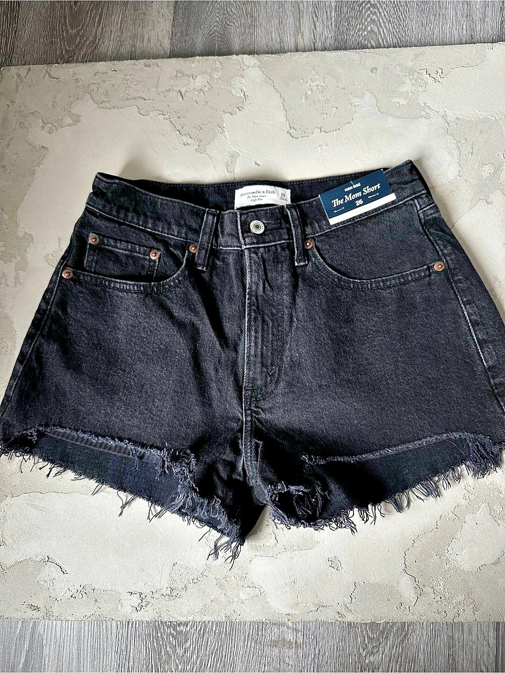 Abercrombie & Fitch The Mom Short High Rise Black Jean Shorts Waist 26 NEW with